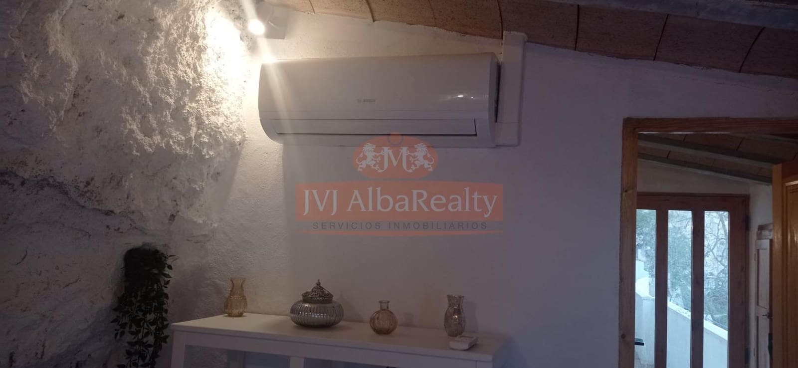 4 bedroom Villa for sale in Jorquera with pool - € 160,000 (Ref: 9723732)