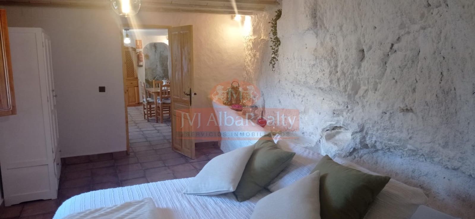 4 bedroom Villa for sale in Jorquera with pool - € 160,000 (Ref: 9723732)