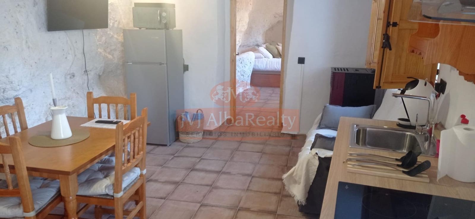 4 bedroom Villa for sale in Jorquera with pool - € 160,000 (Ref: 9723732)