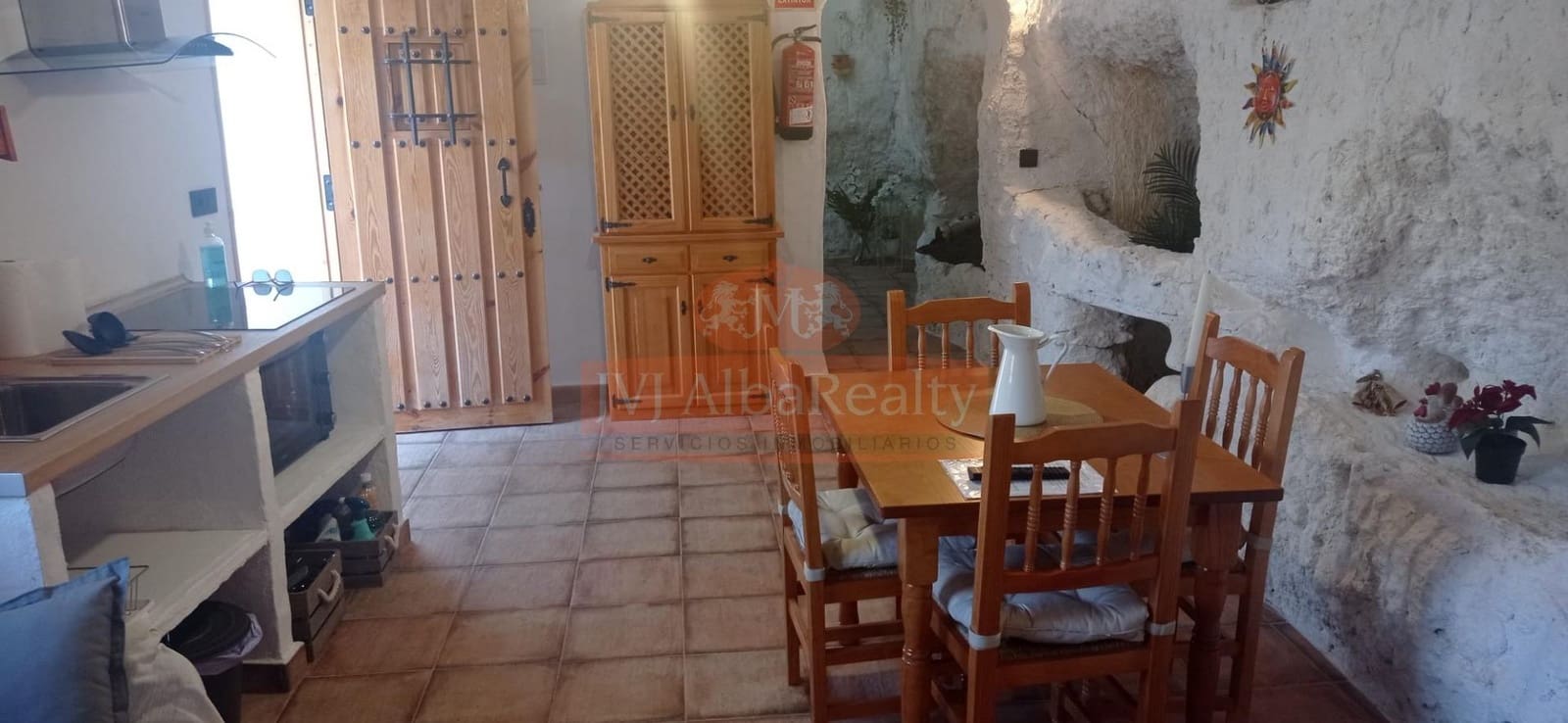 4 bedroom Villa for sale in Jorquera with pool - € 160,000 (Ref: 9723732)