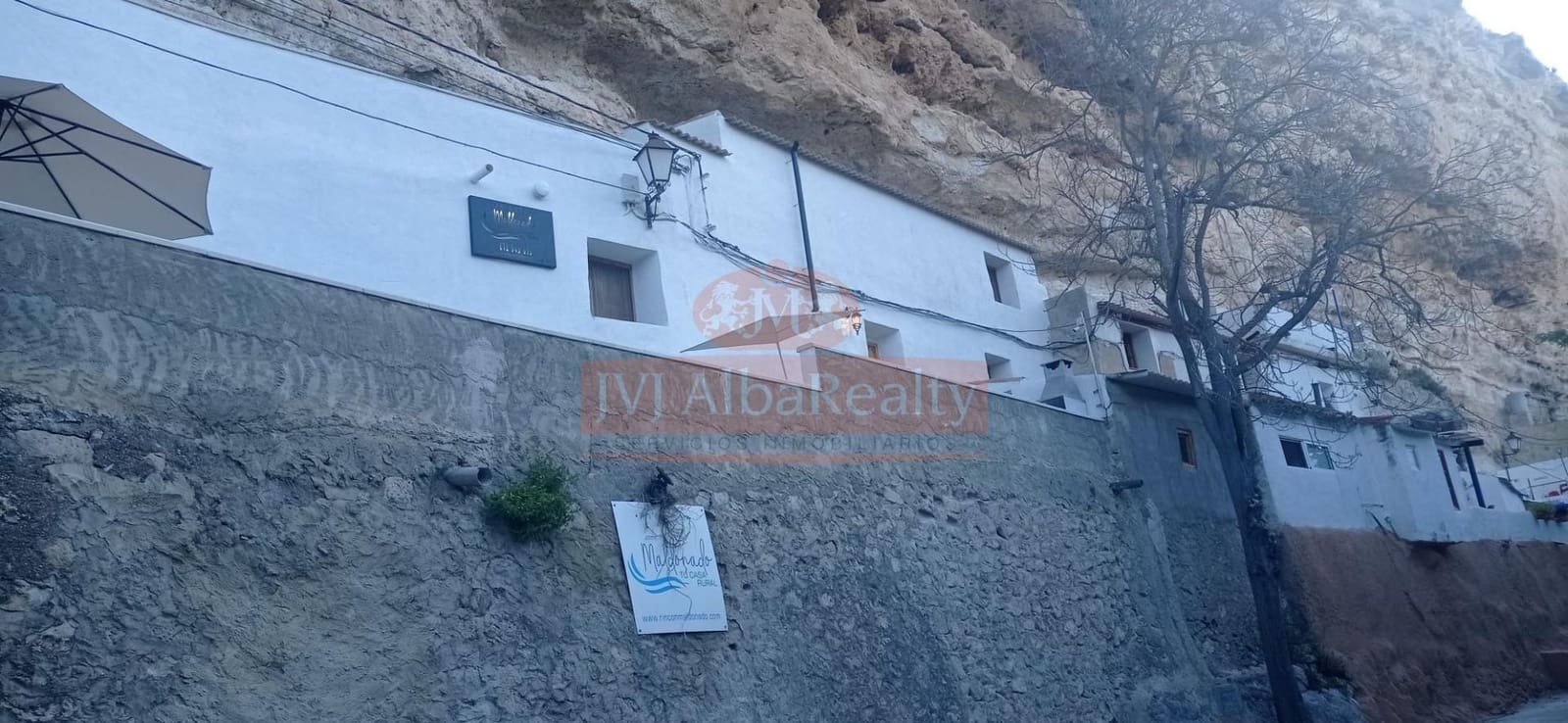 4 bedroom Villa for sale in Jorquera with pool - € 160,000 (Ref: 9723732)