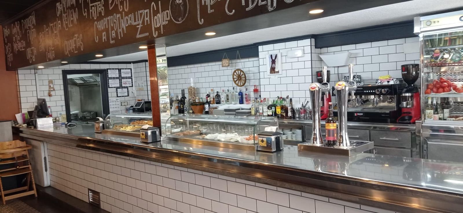 Business for sale in Albacete city - € 300,000 (Ref: 9723733)