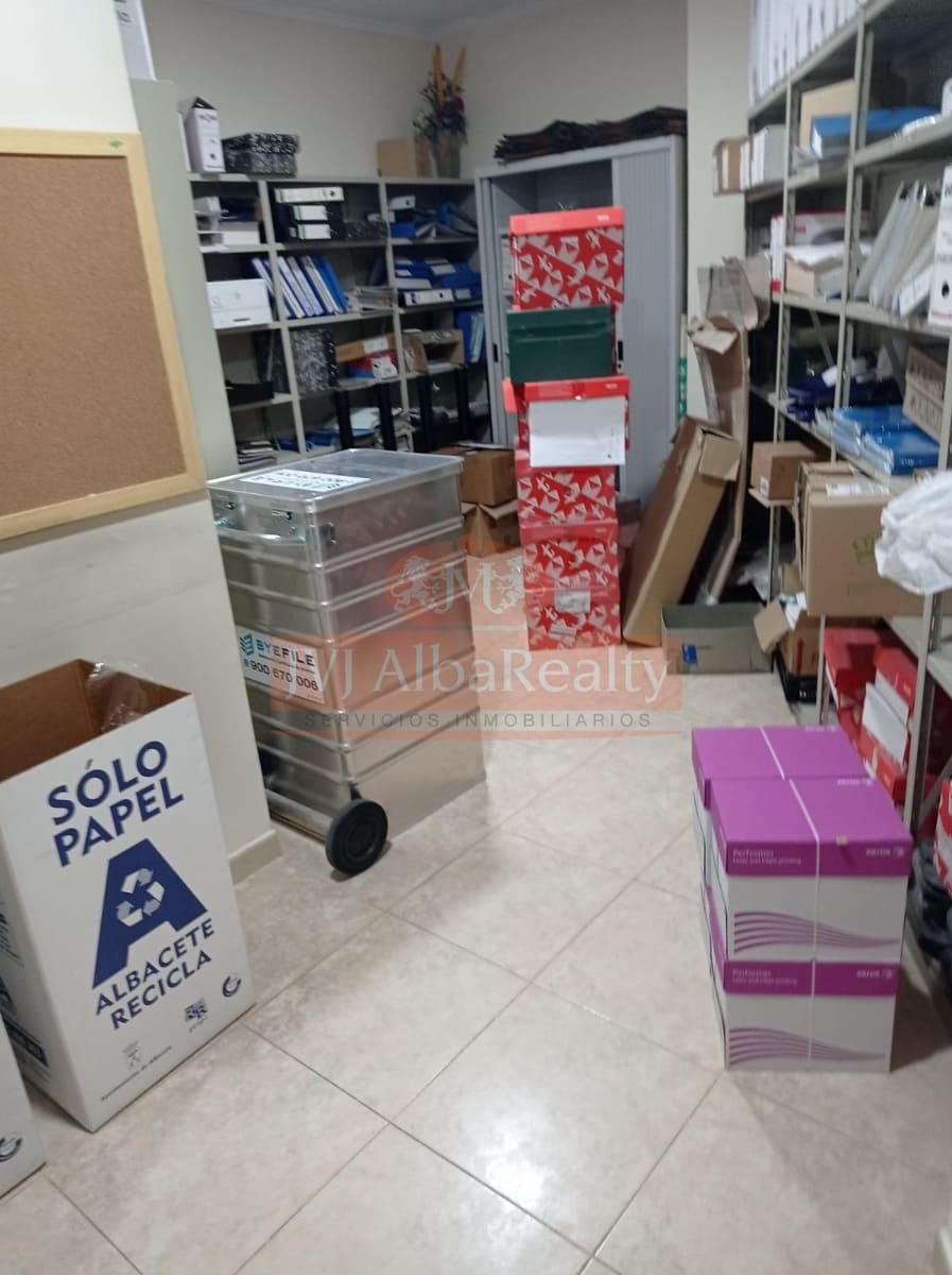 Office for rent in Albacete city - € 3,300 (Ref: 9723734)