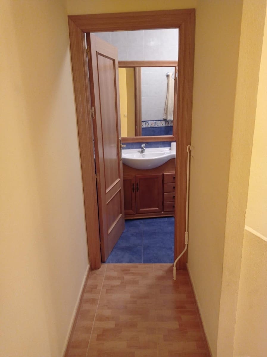 5 bedroom Terraced Villa for sale in Pozohondo - € 105,000 (Ref: 9723735)