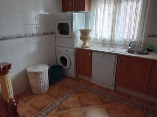 5 bedroom Terraced Villa for sale in Pozohondo - € 105,000 (Ref: 9723735)