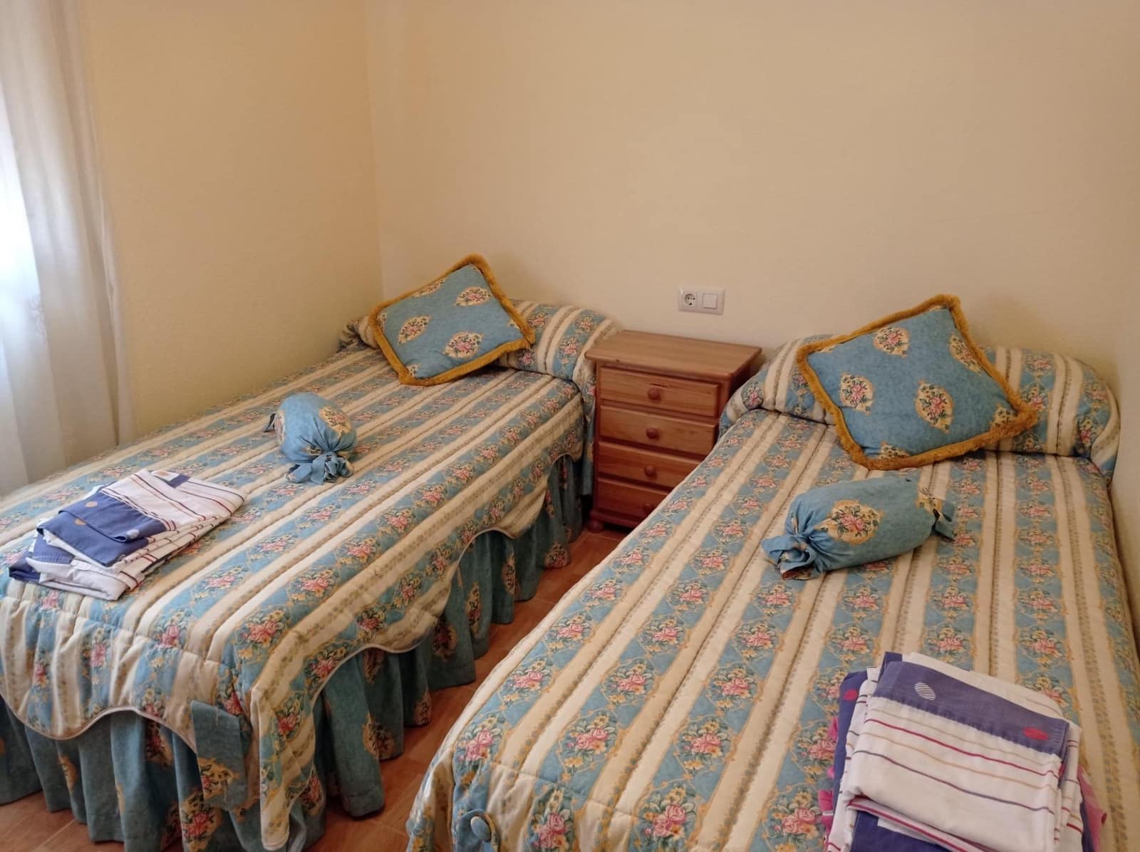 5 bedroom Terraced Villa for sale in Pozohondo - € 105,000 (Ref: 9723735)