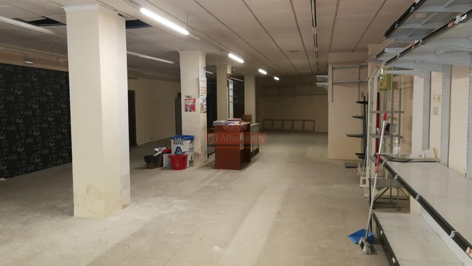 Commercial for rent in Albacete city - € 1,900 (Ref: 9723736)