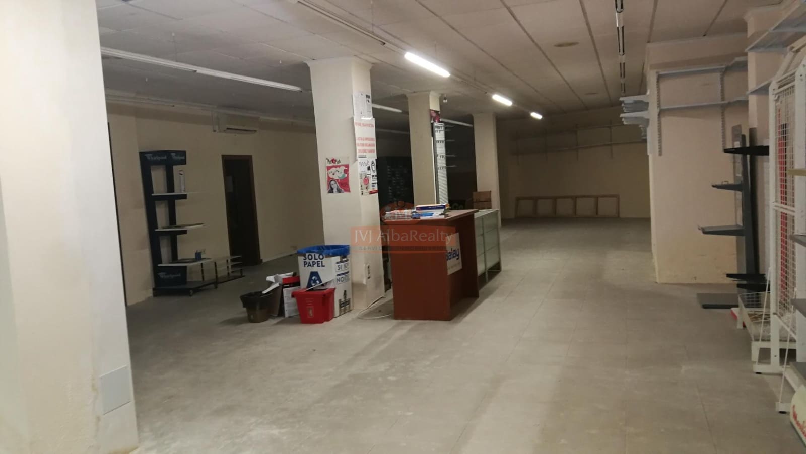 Commercial for rent in Albacete city - € 1,900 (Ref: 9723736)