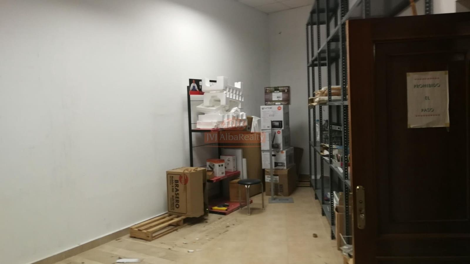 Commercial for rent in Albacete city - € 1,900 (Ref: 9723736)