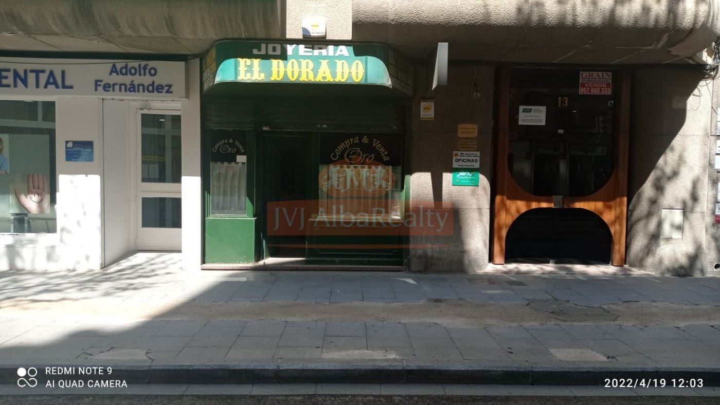 Commercial for rent in Albacete city - € 700 (Ref: 9723739)