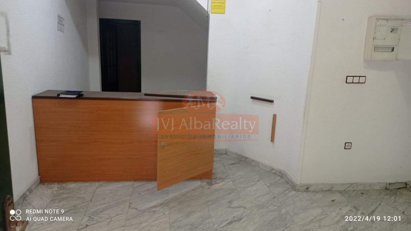 Commercial for rent in Albacete city - € 700 (Ref: 9723739)