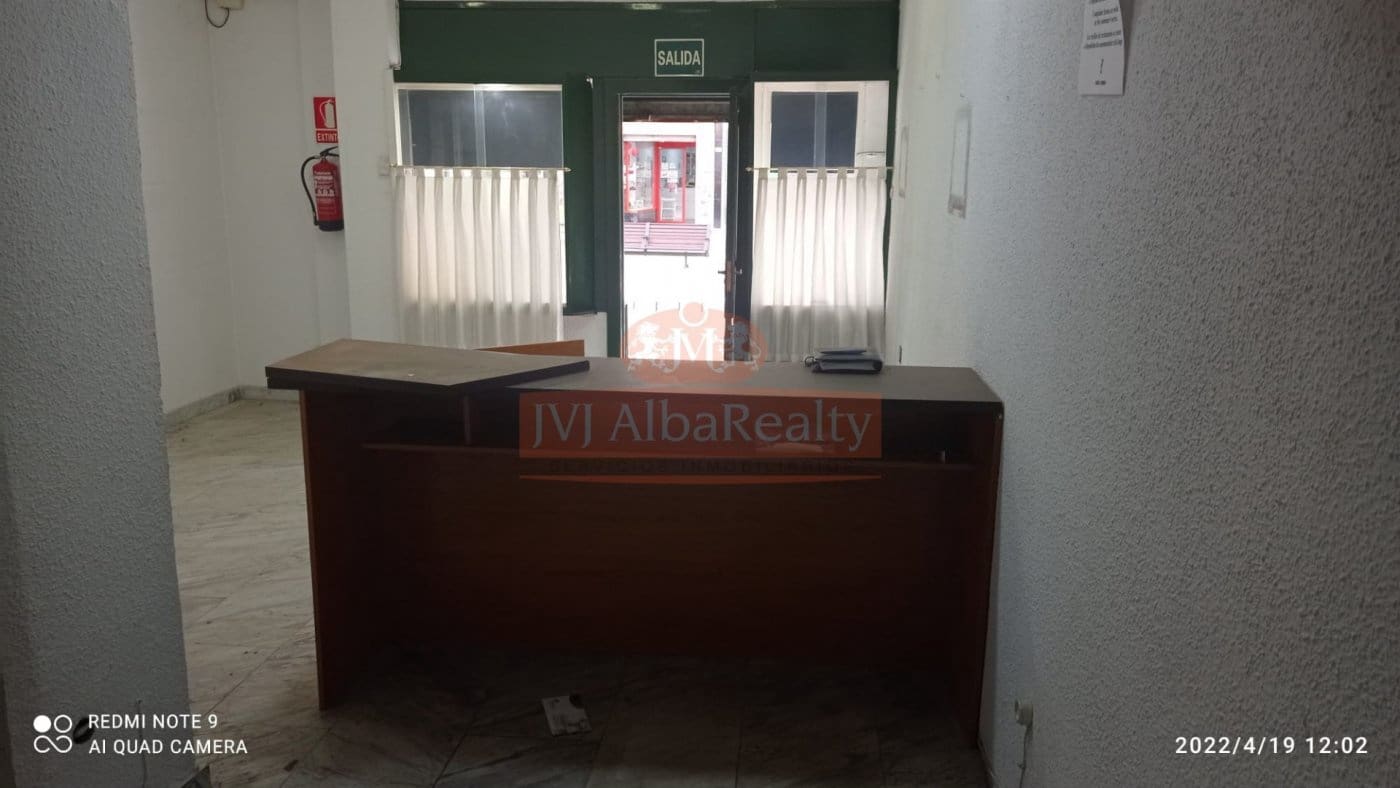 Commercial for rent in Albacete city - € 700 (Ref: 9723739)