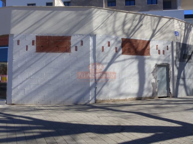Commercial for rent in Albacete city - € 600 (Ref: 9723741)