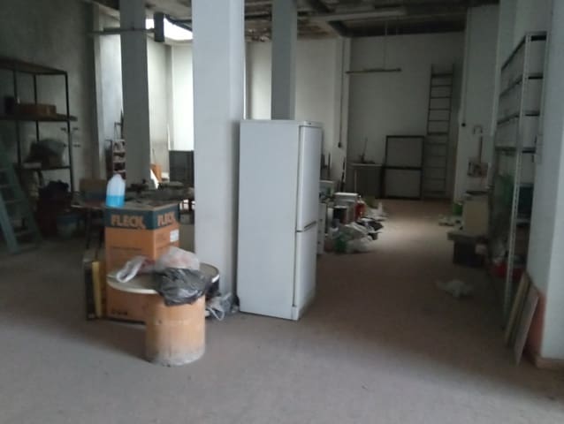 Erhverv til salg i Albacete by - € 225.000 (Ref: 9723742)