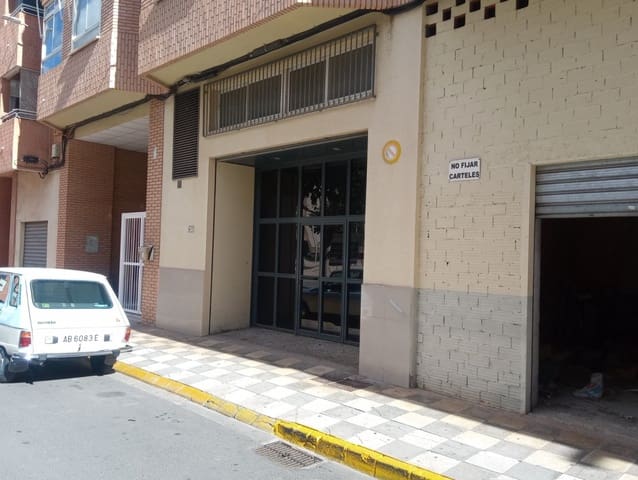 Erhverv til salg i Albacete by - € 225.000 (Ref: 9723742)