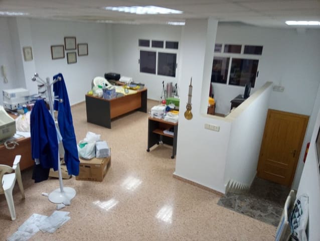 Erhverv til salg i Albacete by - € 225.000 (Ref: 9723742)