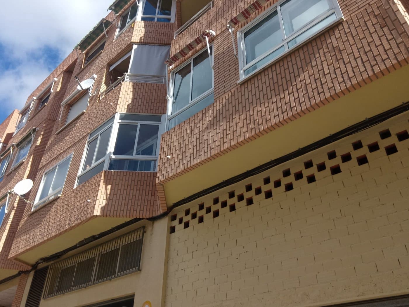 Erhverv til salg i Albacete by - € 225.000 (Ref: 9723742)