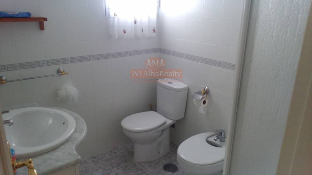 Appartement de 2 chambres à louer à Albacete ville avec garage - 800 € (Ref: 9729343)