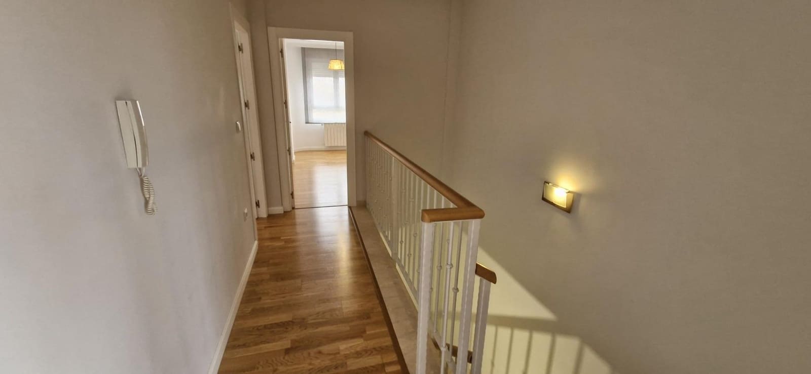 4 sypialnia Willa do wynajęcia w Miasto Albacete z garażem - 1 300 € (Ref: 9755825)