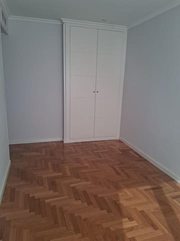 3 slaapkamer Flat te huur in Industria, Albacete stad met garage - € 900 (Ref: 9770759)