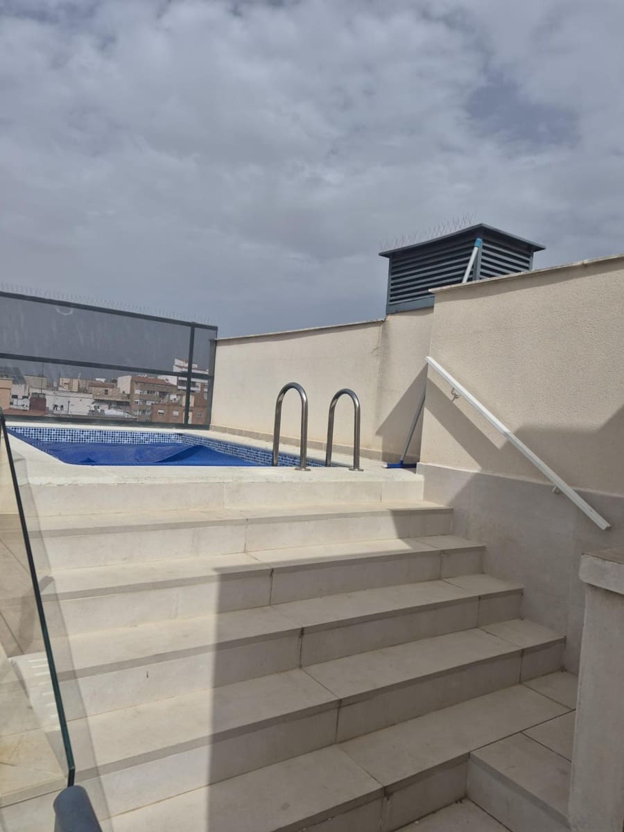 Apartamento de 2 habitaciones en Albacete ciudad en venta con piscina - 260.000 € (Ref: 9780695)
