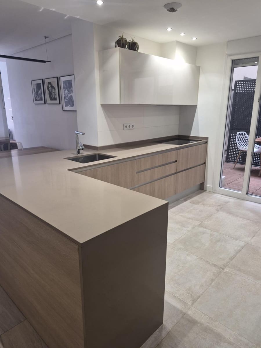 Apartamento de 2 habitaciones en Albacete ciudad en venta con piscina - 260.000 € (Ref: 9780695)