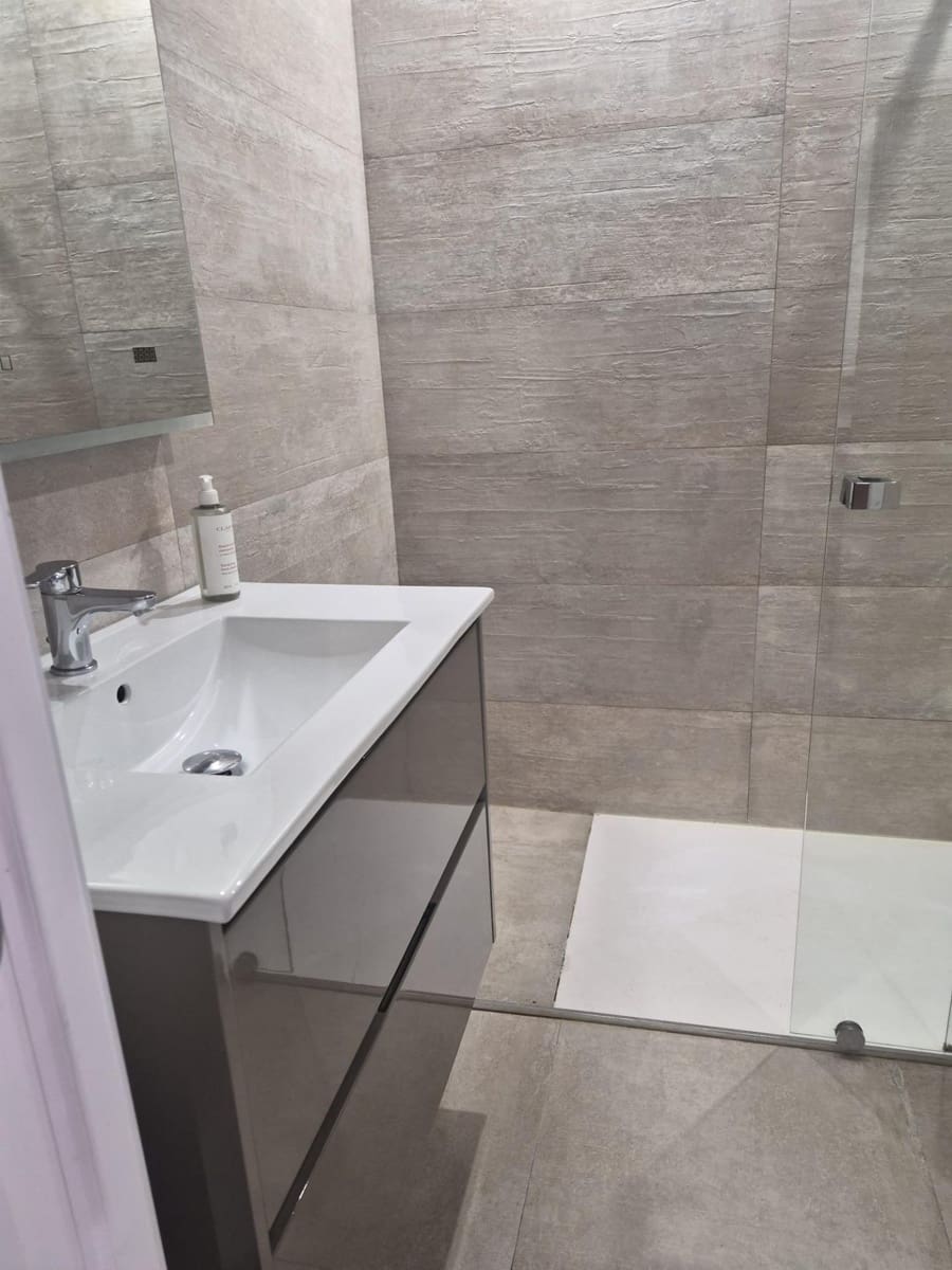 Apartamento de 2 habitaciones en Albacete ciudad en venta con piscina - 260.000 € (Ref: 9780695)