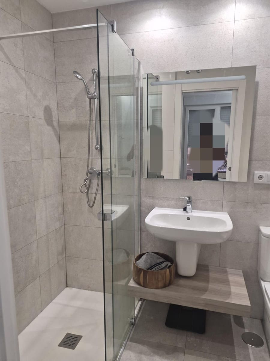 Apartamento de 2 habitaciones en Albacete ciudad en venta con piscina - 260.000 € (Ref: 9780695)