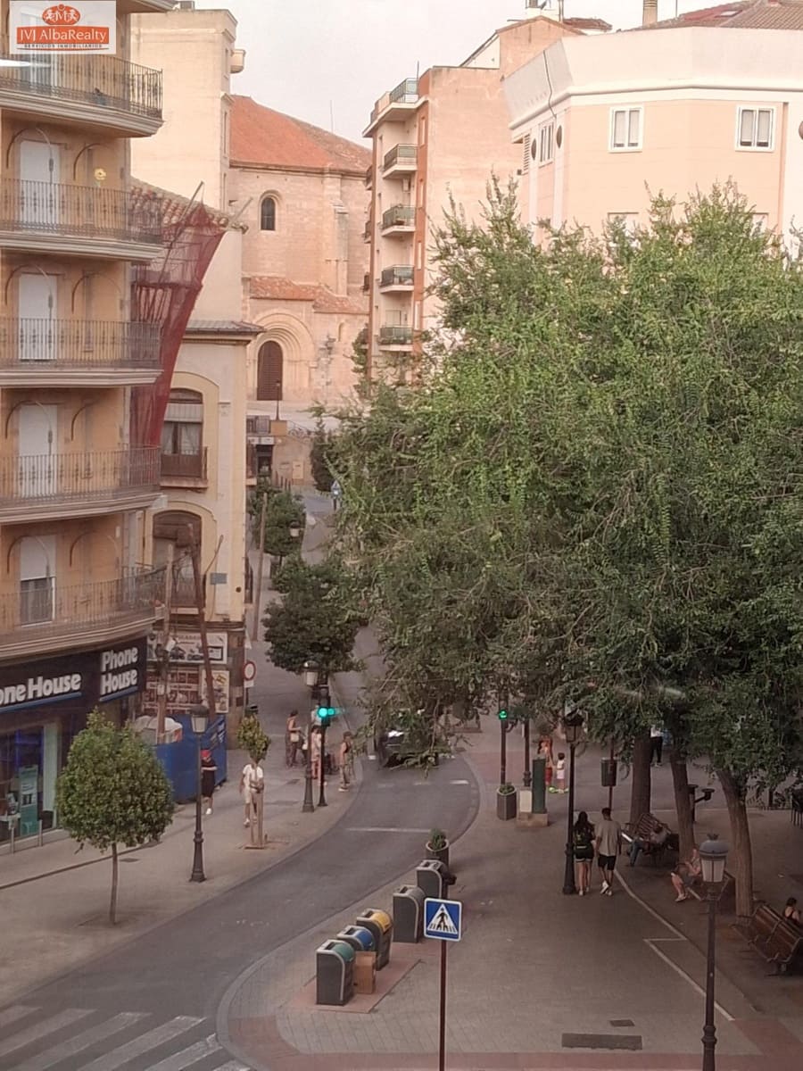 Apartamento de 1 habitación en Albacete ciudad en alquiler con garaje - 780 € (Ref: 9780696)