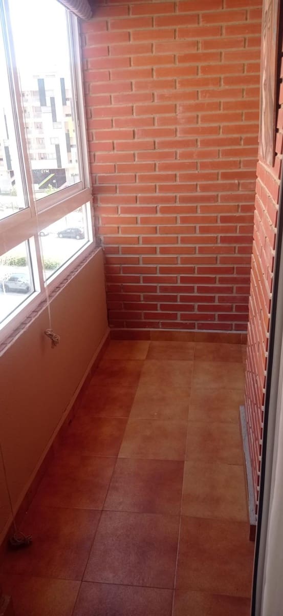 2 quarto Apartamento para arrendar em Albacete cidade com garagem - 800 € (Ref: 9788505)
