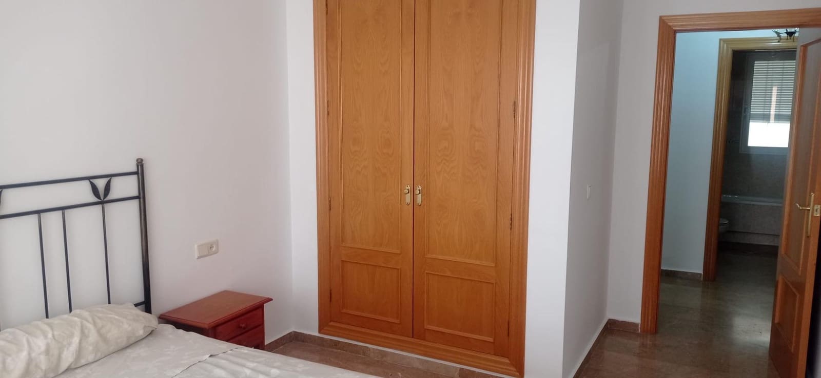 2 quarto Apartamento para arrendar em Albacete cidade com garagem - 800 € (Ref: 9788505)