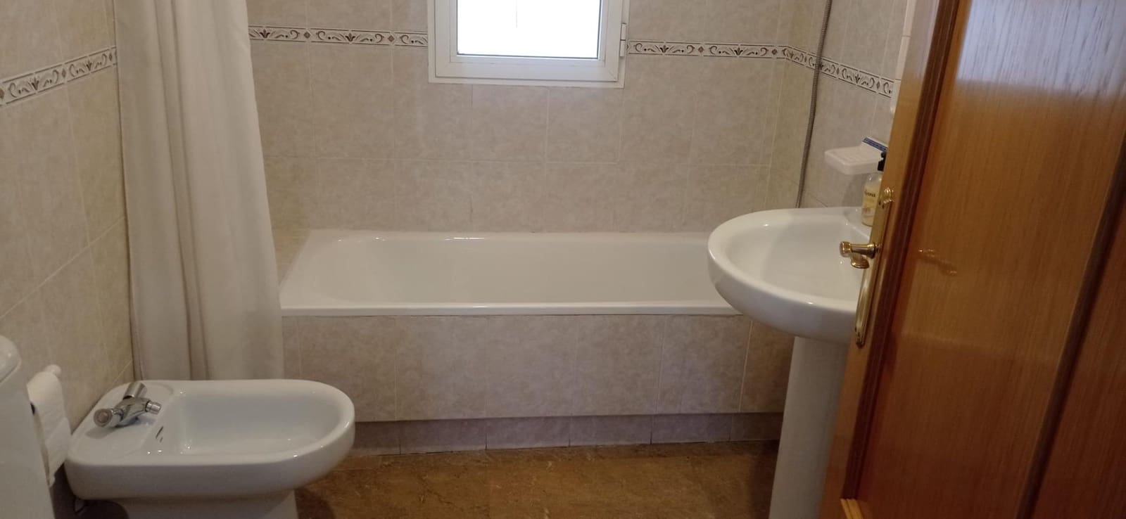 2 quarto Apartamento para arrendar em Albacete cidade com garagem - 800 € (Ref: 9788505)