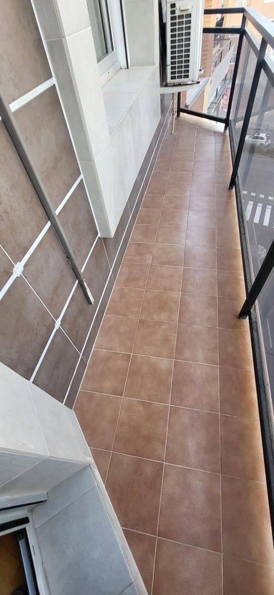 2 Zimmer Wohnung zu vermieten in Albacete Stadt mit Garage - 850 € (Ref: 9799395)