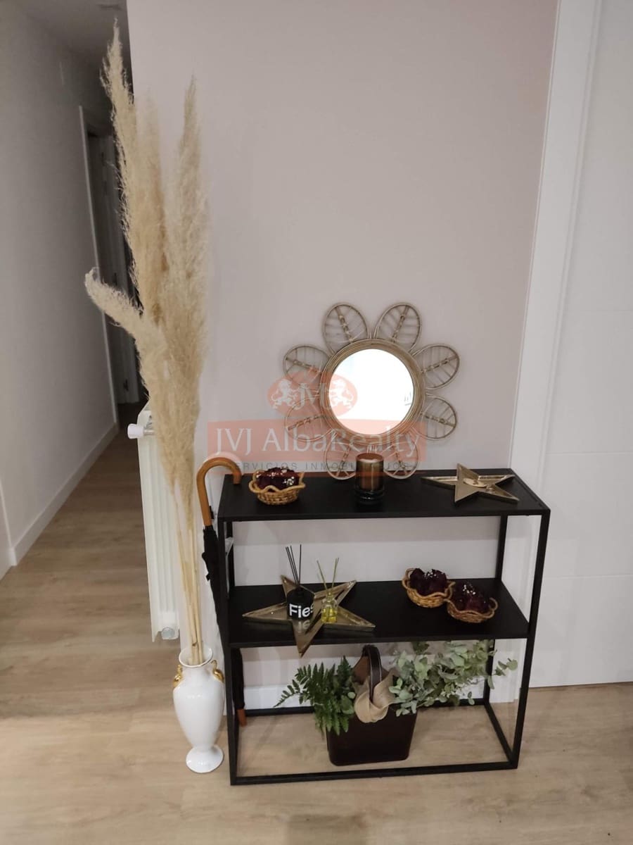 3 bedroom Flat for sale in Albacete city - € 250,000 (Ref: 9804405)