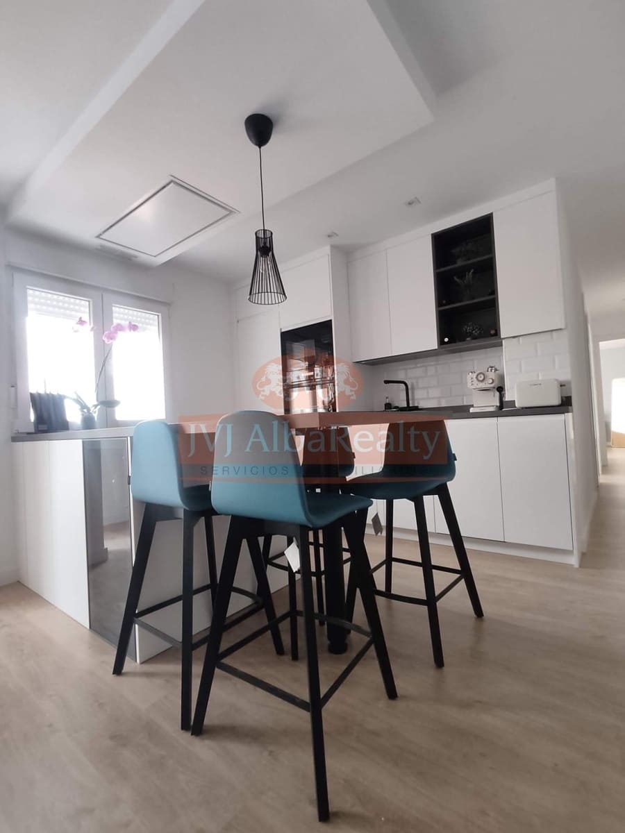 3 bedroom Flat for sale in Albacete city - € 250,000 (Ref: 9804405)