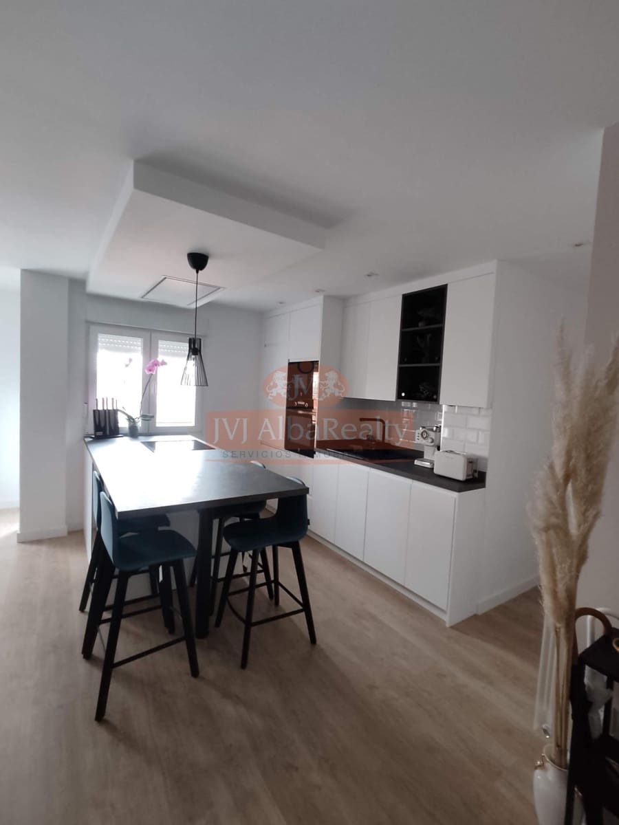 3 bedroom Flat for sale in Albacete city - € 250,000 (Ref: 9804405)