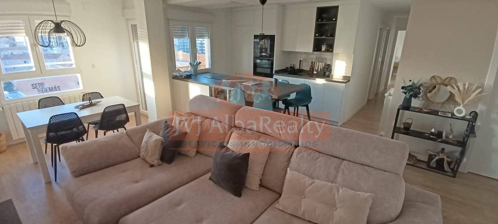 3 bedroom Flat for sale in Albacete city - € 250,000 (Ref: 9804405)