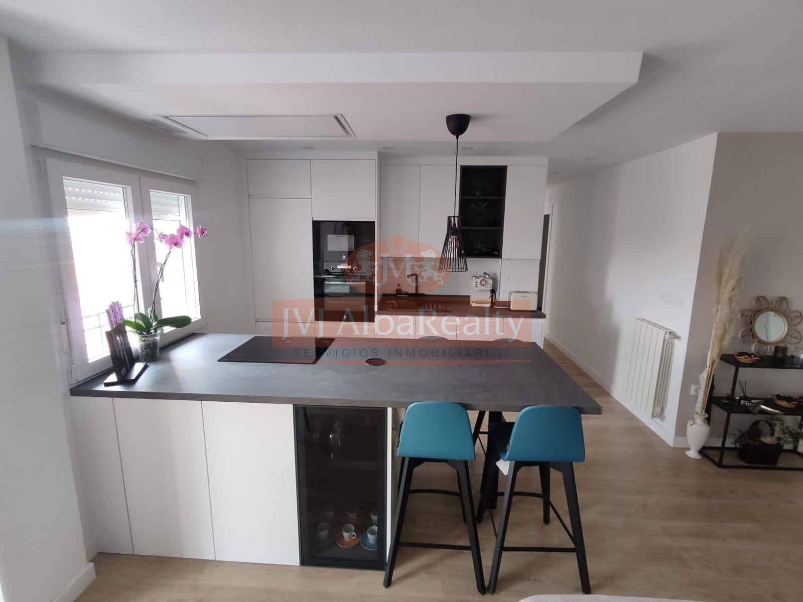 3 bedroom Flat for sale in Albacete city - € 250,000 (Ref: 9804405)