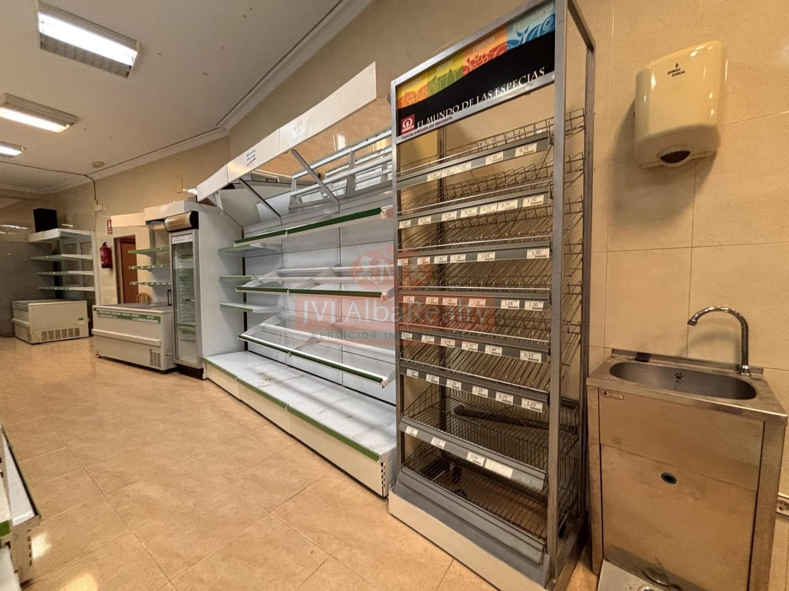 Erhverv til salg i Barrax - € 190.000 (Ref: 9806566)