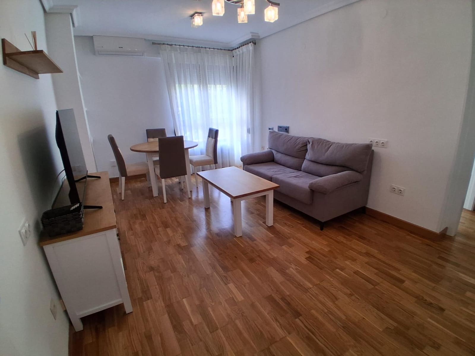 2 soverom Leilighet til leie i Albacete by - € 800 (Ref: 9806567)