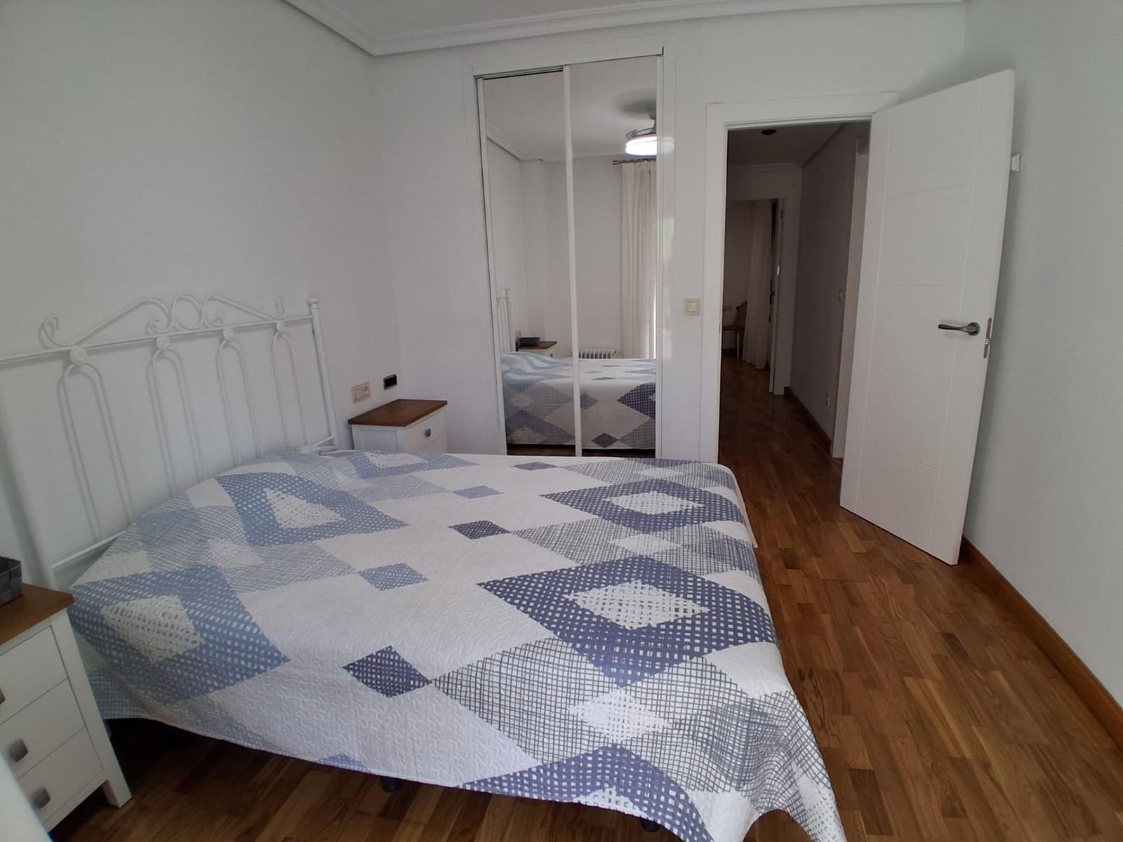 2 soverom Leilighet til leie i Albacete by - € 800 (Ref: 9806567)