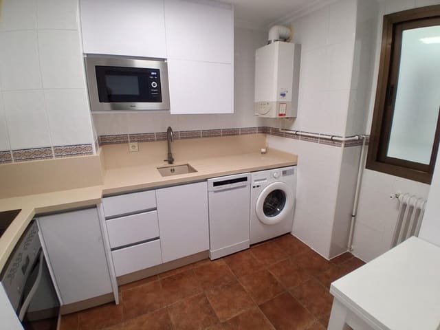 2 soverom Leilighet til leie i Albacete by - € 800 (Ref: 9806567)