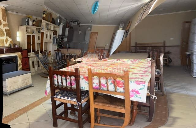 4 quarto Quinta/Casa Rural para venda em Albacete cidade com piscina - 165 000 € (Ref: 9806568)