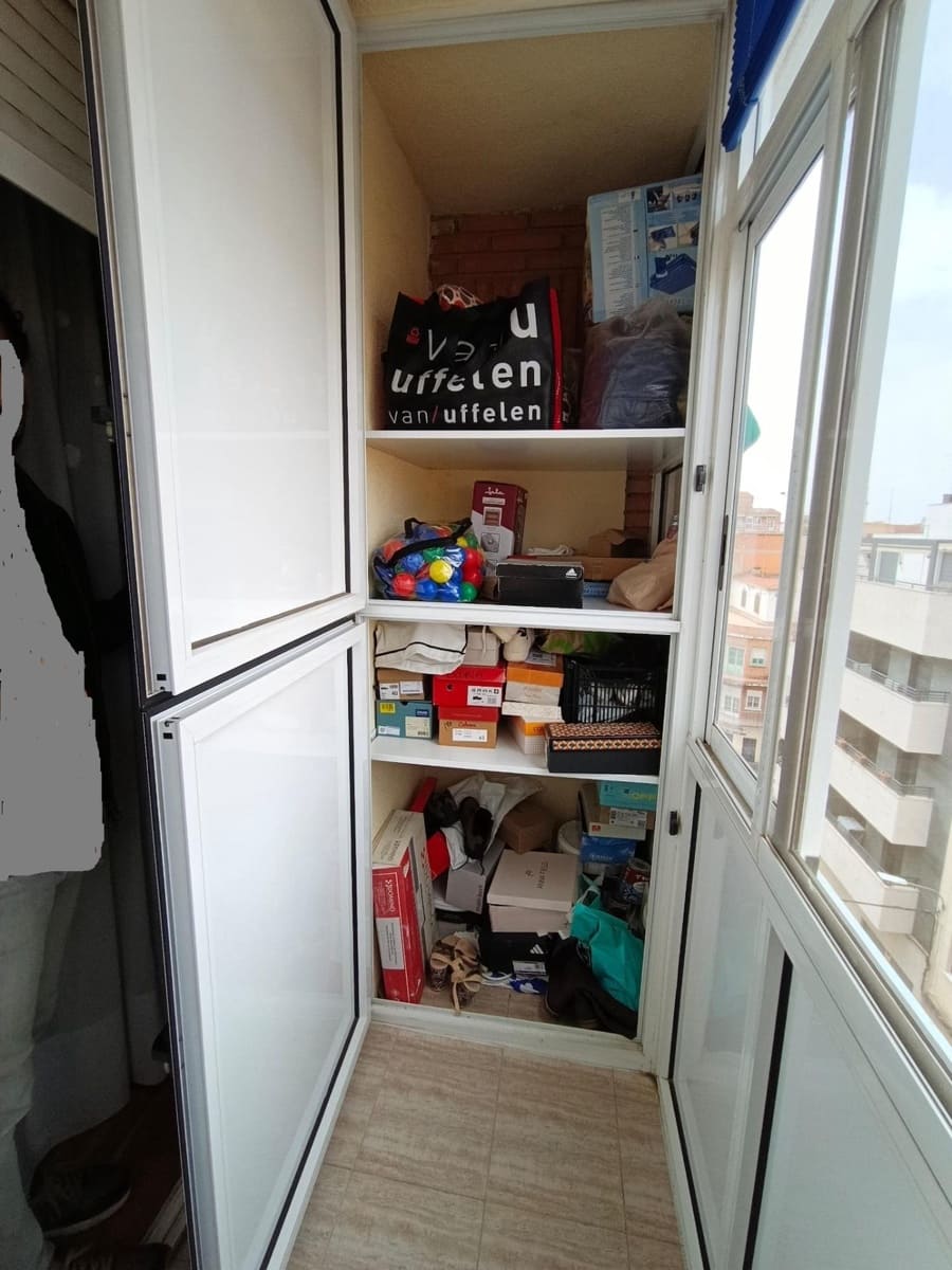 4 slaapkamer Flat te huur in Albacete stad - € 890 (Ref: 9814377)