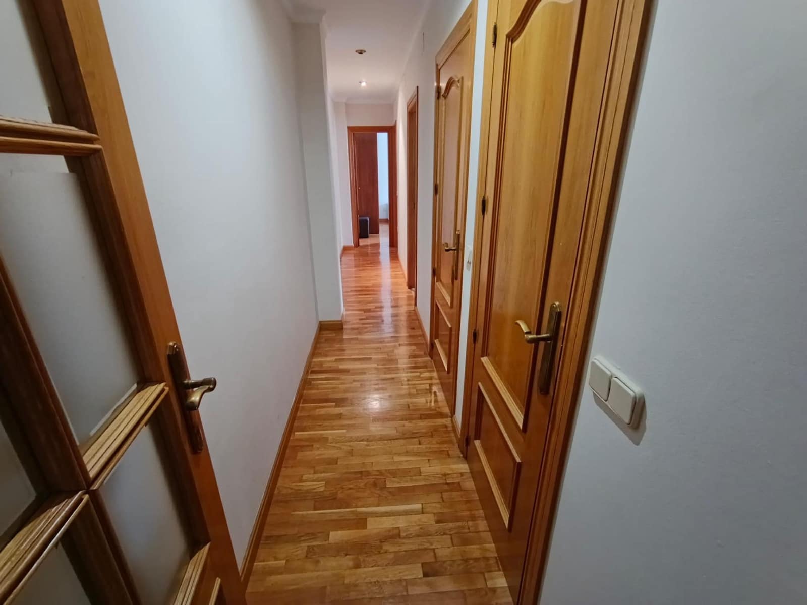 4 slaapkamer Flat te huur in Albacete stad - € 890 (Ref: 9814377)