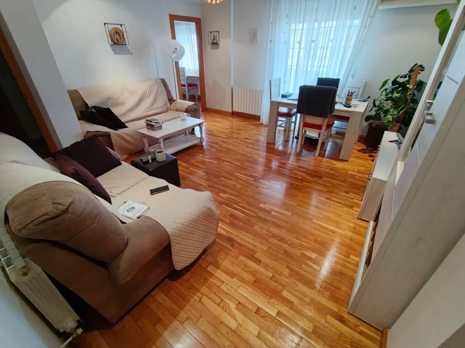 4 slaapkamer Flat te huur in Albacete stad - € 890 (Ref: 9814377)