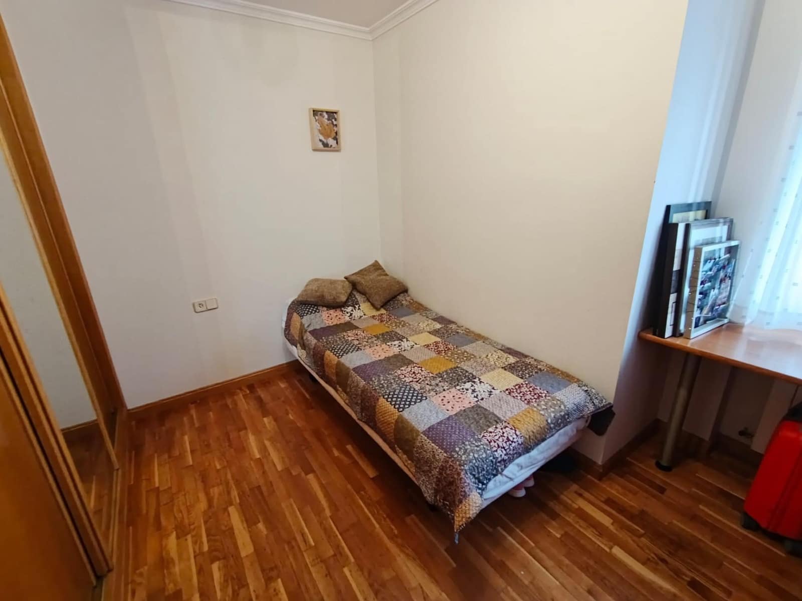 4 slaapkamer Flat te huur in Albacete stad - € 890 (Ref: 9814377)