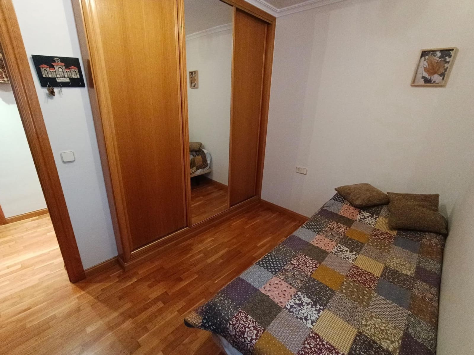4 slaapkamer Flat te huur in Albacete stad - € 890 (Ref: 9814377)