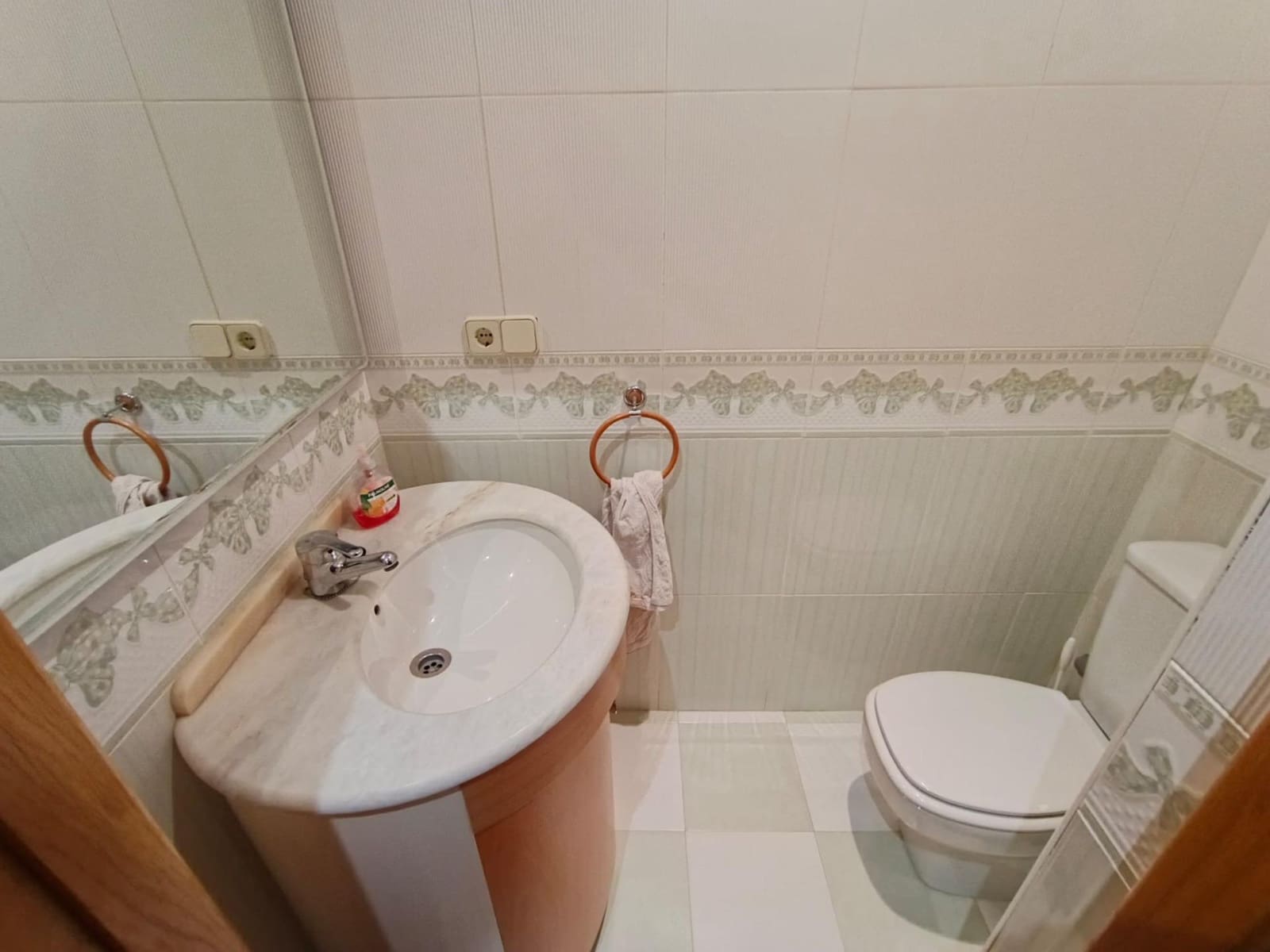4 slaapkamer Flat te huur in Albacete stad - € 890 (Ref: 9814377)