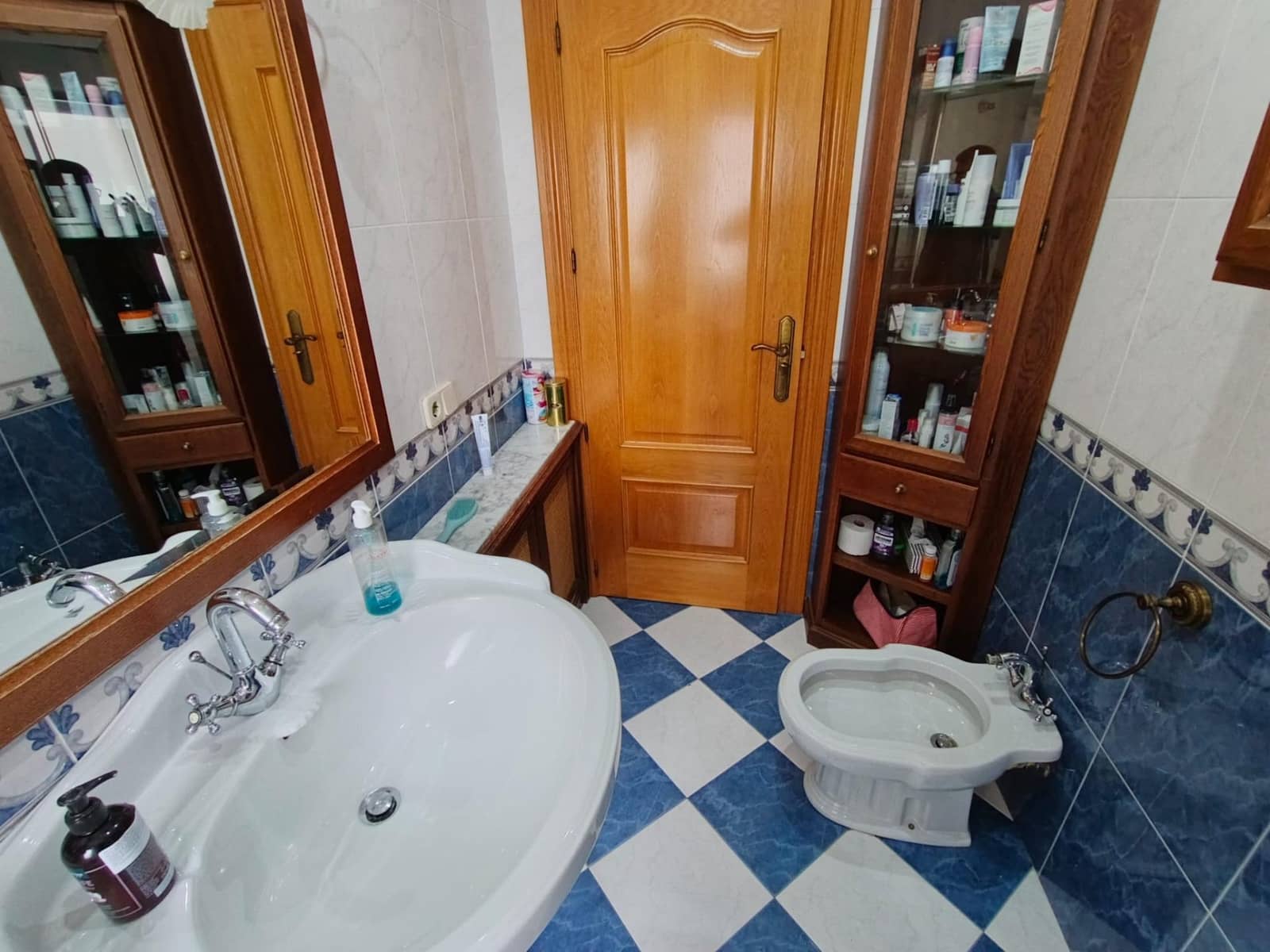 4 slaapkamer Flat te huur in Albacete stad - € 890 (Ref: 9814377)